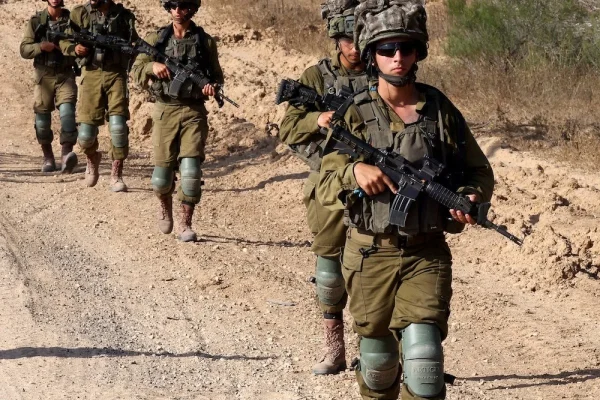 Will Israel launch a major ground offensive in Lebanon by March 31?
