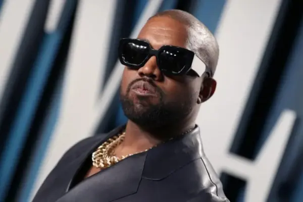 Kanye West performs in Russia by October 31?
