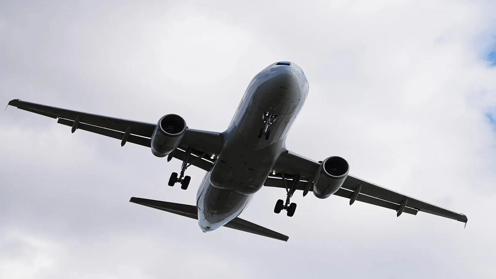 Moscow air traffic suspended by...?
